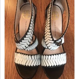 Wedges Black and White